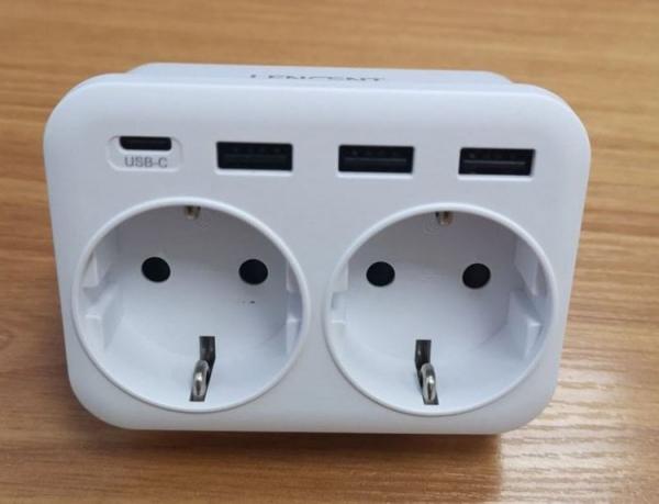 Розетка с USB. Розетка с USB экономит вам средства и избавляет от тонны адаптеров. Фото.