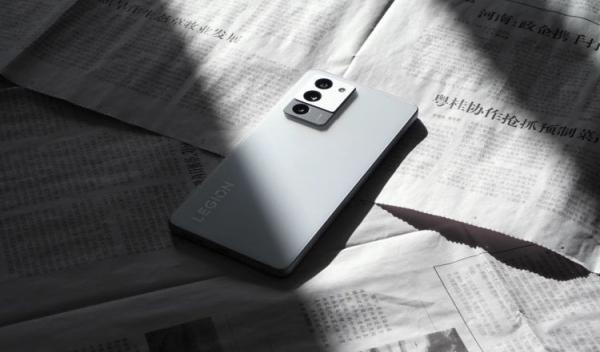 Новые смартфоны Lenovo. Lenovo продолжает выпускать классные смартфоны. Фото: Mobiltelefon.ru. Фото.