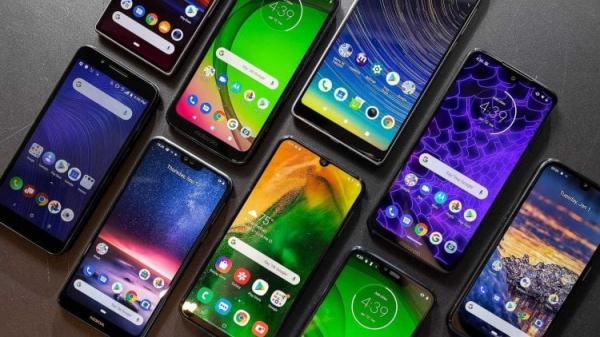 Какой смартфон купить ребенку. Взгляните на 5 моделей из этого списка. Фото.