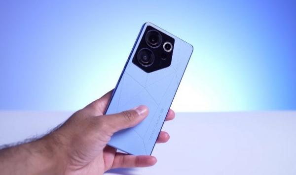 Стильный смартфон TECNO Camon 20 Pro 5G. Этот смартфон станет достойной заменой POCO X3 Pro. Фото: SuperSaf. Фото.