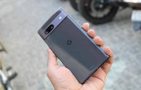 Характеристики Google Pixel 7a. Выбирайте версию для США: она поддерживает eSIM. Фото.