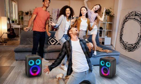 Tronsmart Halo 200 — очень мощная колонка с караоке. Беспроводная колонка для уличных или домашних музыкантов. Фото.