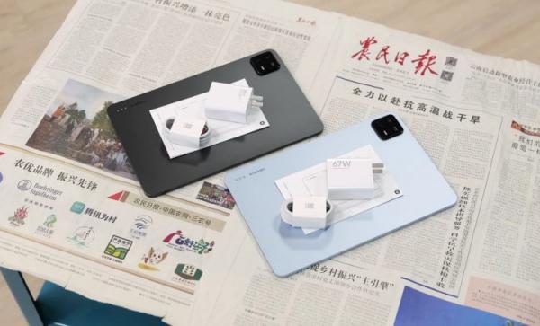 Новый планшет Xiaomi Pad 6. Xiaomi Pad 6 (слева) и Xiaomi Pad 6 Pro (справа) имеют много отличий внутри. Фото: Mobiltelefon.ru. Фото.