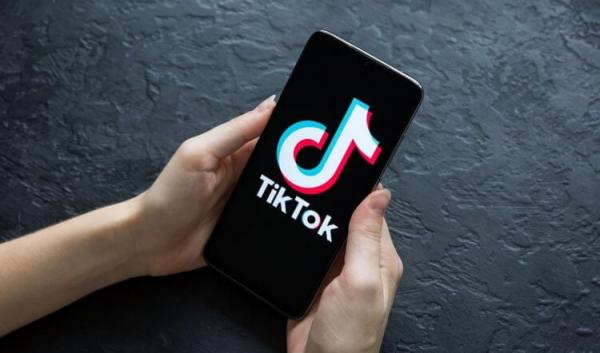Можно ли детям смотреть ТикТок. Иногда даже ТикТок может быть полезным. Можно ли детям смотреть ТикТок. Иногда даже ТикТок может быть полезным. Фото.