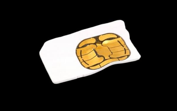 Как часто ломается SIM-карта. eSIM подобное не грозит. Фото.