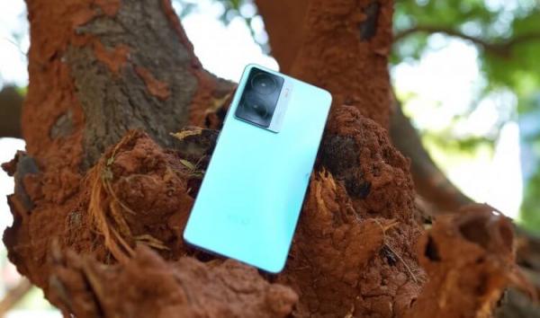 iQOO Z7 — лучший недорогой смартфон, но с нюансами. Лучший смартфон, но есть нюанс. iQOO Z7 — лучший недорогой смартфон, но с нюансами. Лучший смартфон, но есть нюанс. Фото.