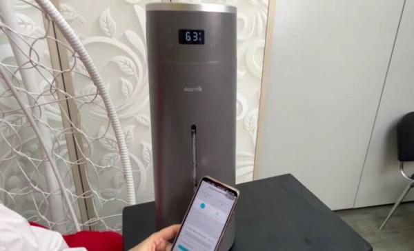 Большой увлажнитель воздуха Deerma DEM-F950. Этим увлажнителем воздуха можно управлять со смартфона. Фото: Топ сорсинг. Фото.
