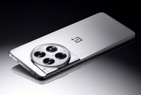 OnePlus 12 против Pixel 8. OnePlus 12 еще толком и не вышел, что его уже многие хотят купить. Фото.