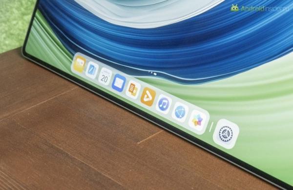 Можно ли установить любые приложения на HUAWEI. Способов установки приложений много и каждый может выбрать для себя. А при работе ярлыки приложений можно помещать в умный док. Фото.