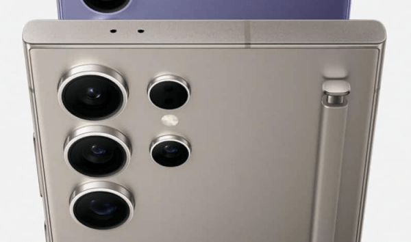 Характеристики новых Samsung. Модель Ultra по-прежнему поддерживает стилус. Фото.