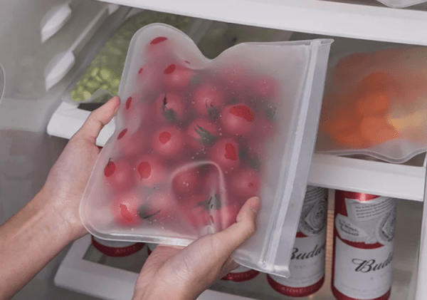 Силиконовые пакеты для хранения продуктов. Это лучше, чем одноразовые пакеты. Фото.