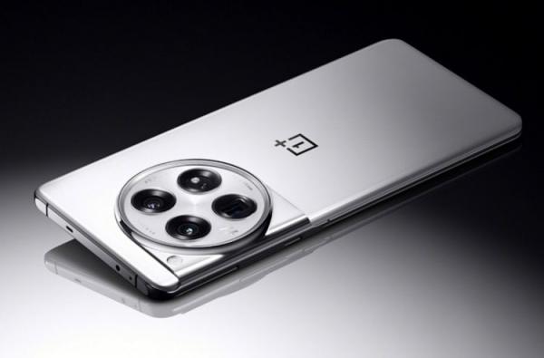 Чем OnePlus 12 отличается от OnePlus 11. OnePlus 12 в очередной раз станет одним из лучших смартфонов современности. Фото.