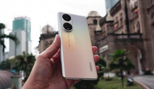 Красивый телефон OPPO Reno8 T 5G. Красивый, но бесполезный смартфон. Фото: Lim Reviews. Фото.