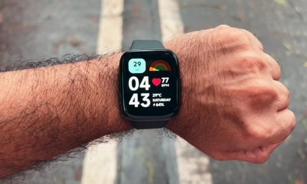 Популярные смарт-часы Redmi Watch 3 Active. Недорогие часы от Redmi. Фото: Tech Singh. Фото.