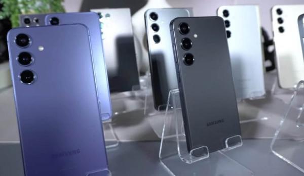 Сколько стоит телефон Samsung. Флагманы Samsung тоже не сильно теряют в цене. Фото: Trakin Tech English. Фото.