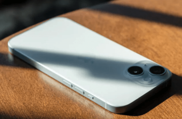 Сколько стоит Pixel 9 Pro. Угловатых телефонов становится все больше. Изображение: Androidauthority. Сколько стоит Pixel 9 Pro. Угловатых телефонов становится все больше. Изображение: Androidauthority. Фото.