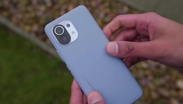 Какие смартфоны Xiaomi получат HyperOS 2.0. Предполагается, что даже старый Xiaomi Mi 11 получит HyperOS 2.0. Фото: Mrwhosetheboss. Фото.