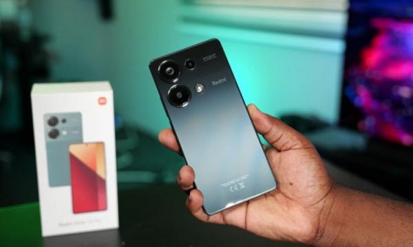 Какой смартфон до 20 тысяч лучше купить. За счет своего процессора realme 12 Plus выносит конкурентов. Фото: Valor Reviews. Фото.