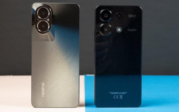 Смартфоны без переплаты за процессор. На этом фото хорошо видно, что корпус Redmi Note 13 намного более маркий. Фото.
