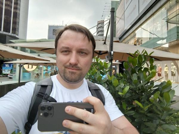 Наверное это лучший телефон за 30 000 рублей. У него шикарный экран и магнитная зарядка. Как снимает Infinix Note 40 Pro. Фото.