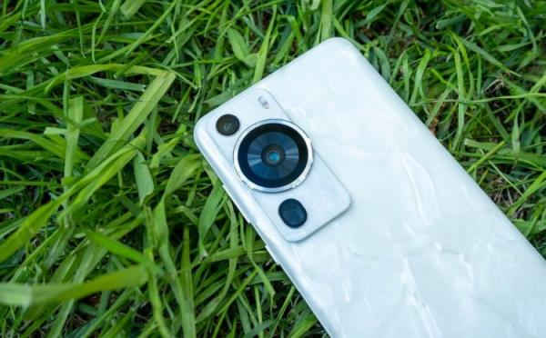 Смартфоны HUAWEI на процессорах Snapdragon. Еще в прошлом году HUAWEI выпускала флагман P60 Pro на Snapdragon. Смартфоны HUAWEI на процессорах Snapdragon. Еще в прошлом году HUAWEI выпускала флагман P60 Pro на Snapdragon. Фото.