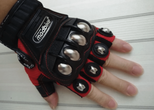 Защитные перчатки для велосипеда. Изображение: AliExpress. Защитные перчатки для велосипеда. Изображение: AliExpress. Фото.