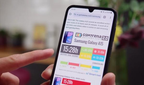 Какой смартфон дольше всех держит заряд. Galaxy A15 — самый автономный смартфон среди новых моделей. Фото: GSMArena Official. Фото.