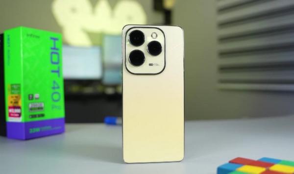 Infinix HOT 40 Pro — смартфон до 15000 рублей. Новинка 2024 года, подозрительно напоминающая iPhone 15 Pro Max. Фото: Valor Reviews. Фото.