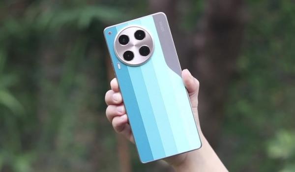 Характеристики TECNO Camon 30. Крутой смартфон в лимитированной версии LOEWE. Design Edition. Фото: whatmobile. Фото.