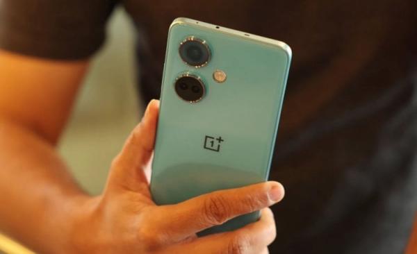 OnePlus Nord CE3 — лучший смартфон до 20000. Такой крутой, что сначала даже не веришь в его стоимость. Фото: Fiiber. Фото.