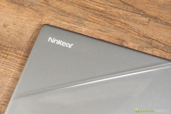 Обзор Ninkear A15 Plus. Корпус пластиковый, но он полностью защищен пленками. Фото.