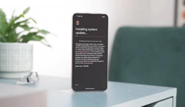 Обновления Android на телефоне. Обновления важны, если вы хотите иметь доступ к актуальным функциям и патчам безопасности. Фото: Android Authority. Фото.