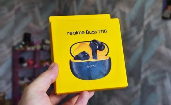 Комплектация и дизайн realme Buds T110. Наушники поставляются в желтой коробке из тонкого картона. Комплектация и дизайн realme Buds T110. Наушники поставляются в желтой коробке из тонкого картона. Фото.