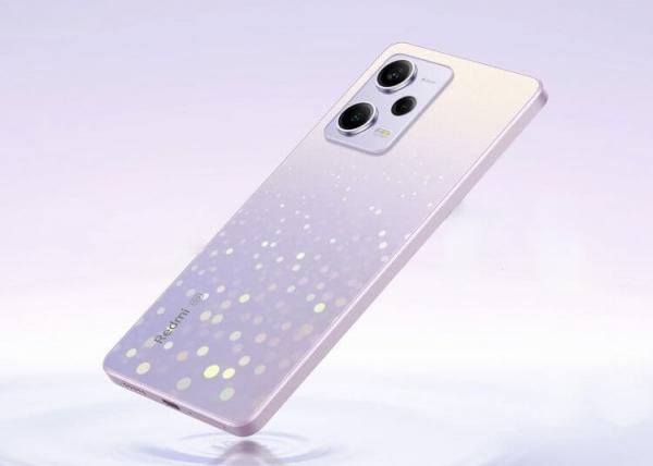 Чем отличаются смартфоны. Redmi Note 12 Pro в розовом цвете. Фото.