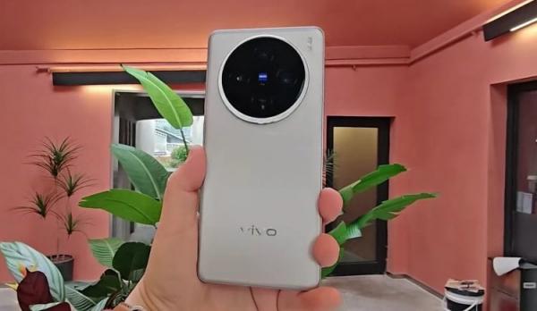 Новый флагман vivo X100s. Самый современный флагман от vivo. Фото.