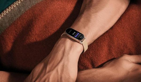 Лучший фитнес-браслет для спорта. Mi Band 9 — одно из лучших носимых устройств для мониторинга сна. Фото.