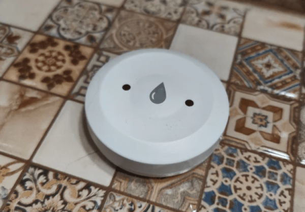 Беспроводной датчик протечки воды. Изображение: AliExpress. Беспроводной датчик протечки воды. Изображение: AliExpress. Фото.