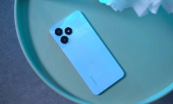 Дешевый смартфон realme NOTE 50. Смартфон с базовым набором возможностей для таксиста. Фото: YugaTech. Фото.