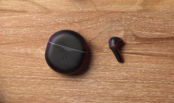 Музыкальные наушники SoundPEATS Air 4. Бескомпромиссная модель для тех, кому нужен четкий звук. Фото: Prime Audio Reviews. Фото.