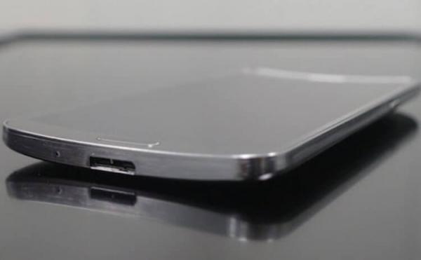 Samsung Galaxy Round — смартфон с изогнутым дисплеем. Samsung Galaxy Round. Изображение: Sotovik.ru. Фото.