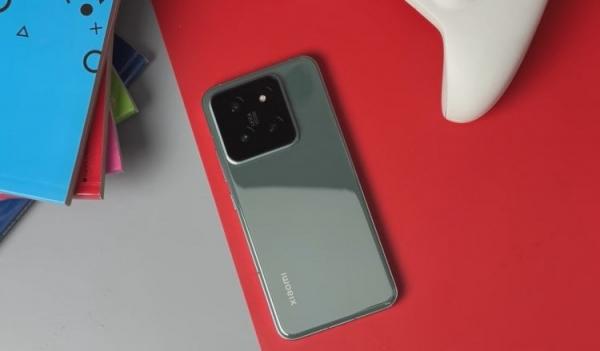 Отличия смартфонов Xiaomi. Под брендом Xiaomi выпускаются самые продвинутые Android-смартфоны. Фото: C4ETech English. Фото.