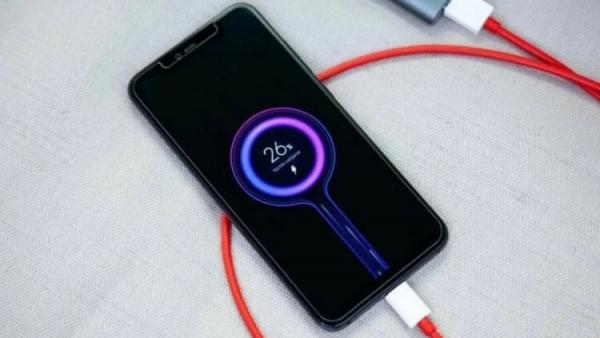 Как продлить жизнь аккумулятора в смартфоне. Быстрая зарядка вредит аккумуляторам больше всего. Но совсем избавиться от износа не получится. Как продлить жизнь аккумулятора в смартфоне. Быстрая зарядка вредит аккумуляторам больше всего. Но совсем избавиться от износа не получится. Фото.