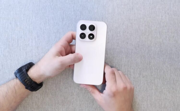 Сейчас самое время, чтобы купить Xiaomi 17. Изображение: Mark’s Tech. Фото.