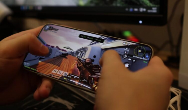 С OnePlus 15 реально можно выжать 165 FPS в Call of Duty и некоторых других играх. Изображение: KOROLEV. Фото.