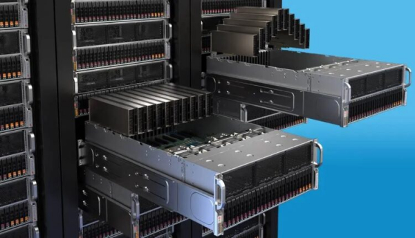 Только в одном сервере может стоять с десяток модулей ОЗУ. Изображение: supermicro.com. Фото.