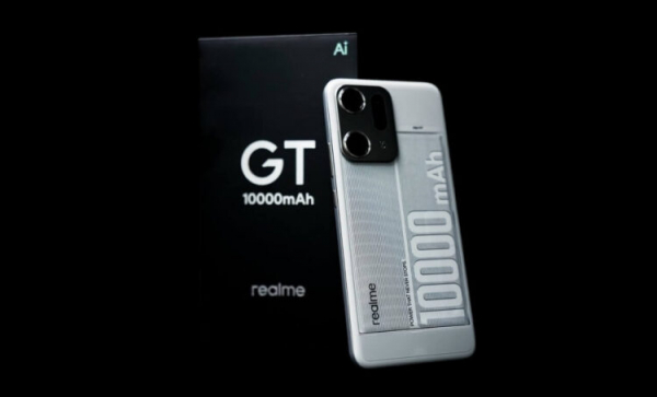 realme уже показала свои 10000 мАч. Изображение: realme. Фото.