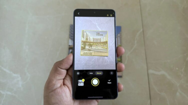 Документы можно сканировать прямо через приложение камеры. Изображение: androidauthority.com. Фото.