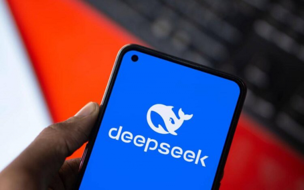 Увы, за исключением доступности нейросеть DeepSeek ничем не выделяется. Фото.