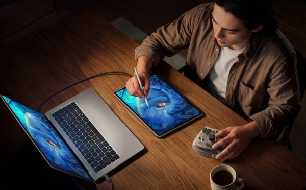 Вывод изображения с планшета Xiaomi Pad 9 Pro Max на экран ноутбука. Изображение: Xiaomi. Фото.