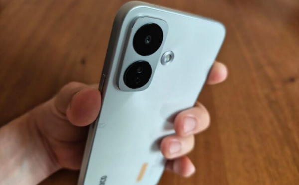 Блок камер POCO X8